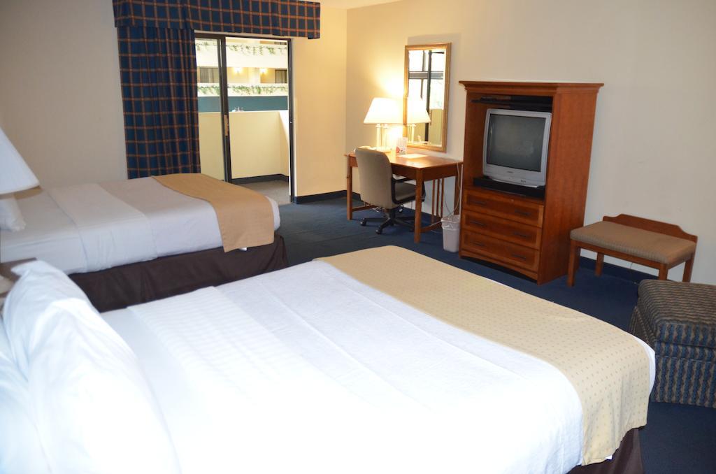 แคลเรียน โฮเต็ล คอนเวนชั่น เซ็นเตอร์ แจ็คสัน นอร์ทเวสต์ Hotel ภายนอก รูปภาพ